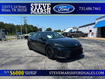 Used 2025 Toyota Camry SE w/ Multimedia Upgrade Package