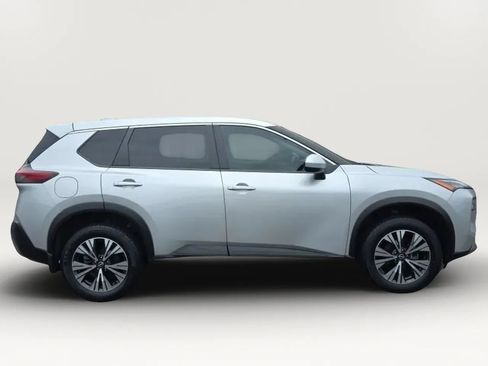 Used 2023 Nissan Rogue SV AWD/4WD image 9