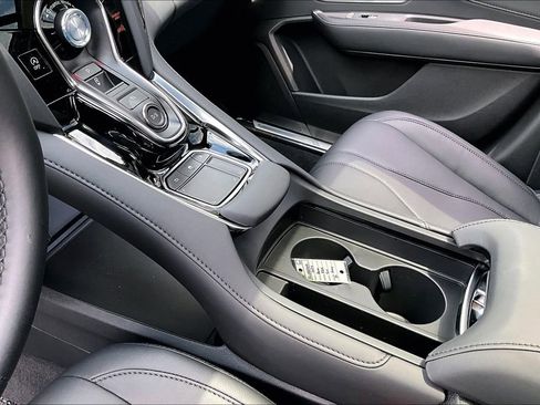 Used 2024 Acura RDX SH-AWD image 10