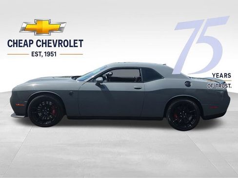 Used 2023 Dodge Challenger SRT Hellcat RWD image 2