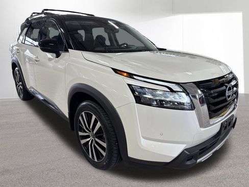 Certified 2023 Nissan Pathfinder Platinum AWD/4WD image 47