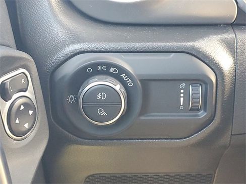 Certified 2023 Jeep Gladiator Sport image 20