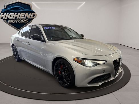 Used 2020 Alfa Romeo Giulia Ti w/ Nero Edizione RWD image 8