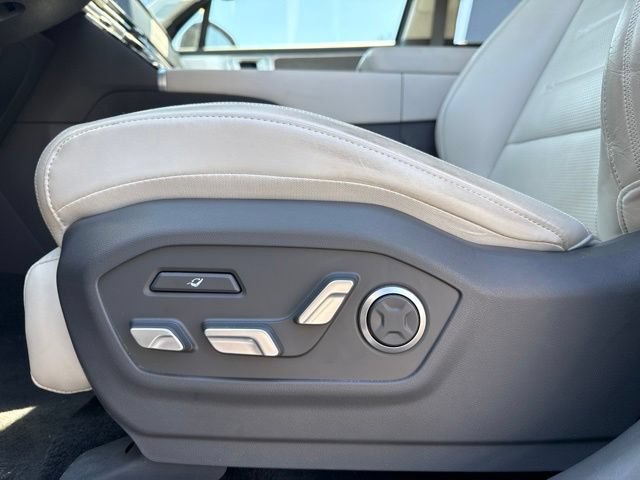 Used 2025 Hyundai Santa Fe Calligraphy AWD/4WD image 12