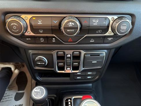 New 2025 Jeep Wrangler Sport S image 19