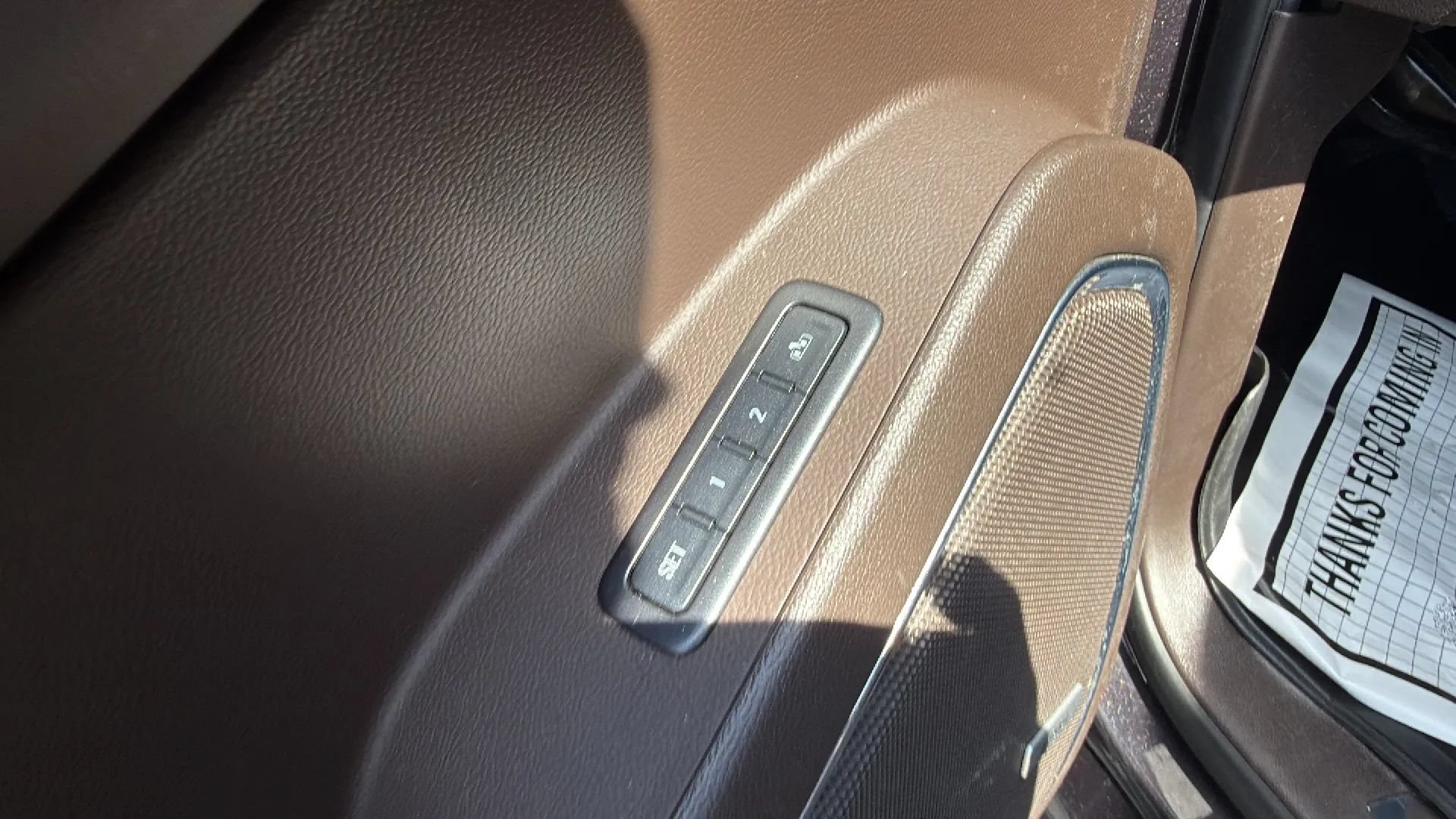 Used 2015 GMC Yukon XL Denali w/ Premium Package AWD/4WD image 23