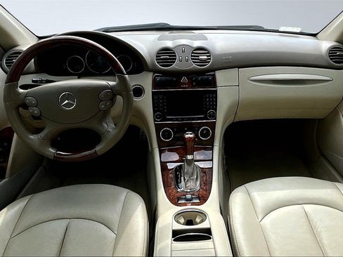 Used 2008 Mercedes-Benz CLK 350 Cabriolet image 16