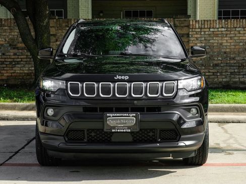 Used 2022 Jeep Compass Latitude AWD/4WD image 10