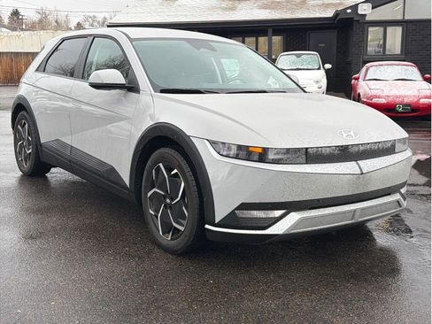 Used 2024 Hyundai Ioniq 5 SEL image 3