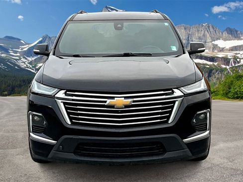 Used 2023 Chevrolet Traverse High Country image 3