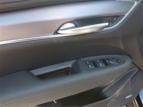 New 2025 Cadillac XT5 Luxury w/ LPO, Floor Liner Package image 11