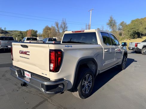 New 2026 GMC Sierra 1500 SLE w/ Max Trailering Package image 4