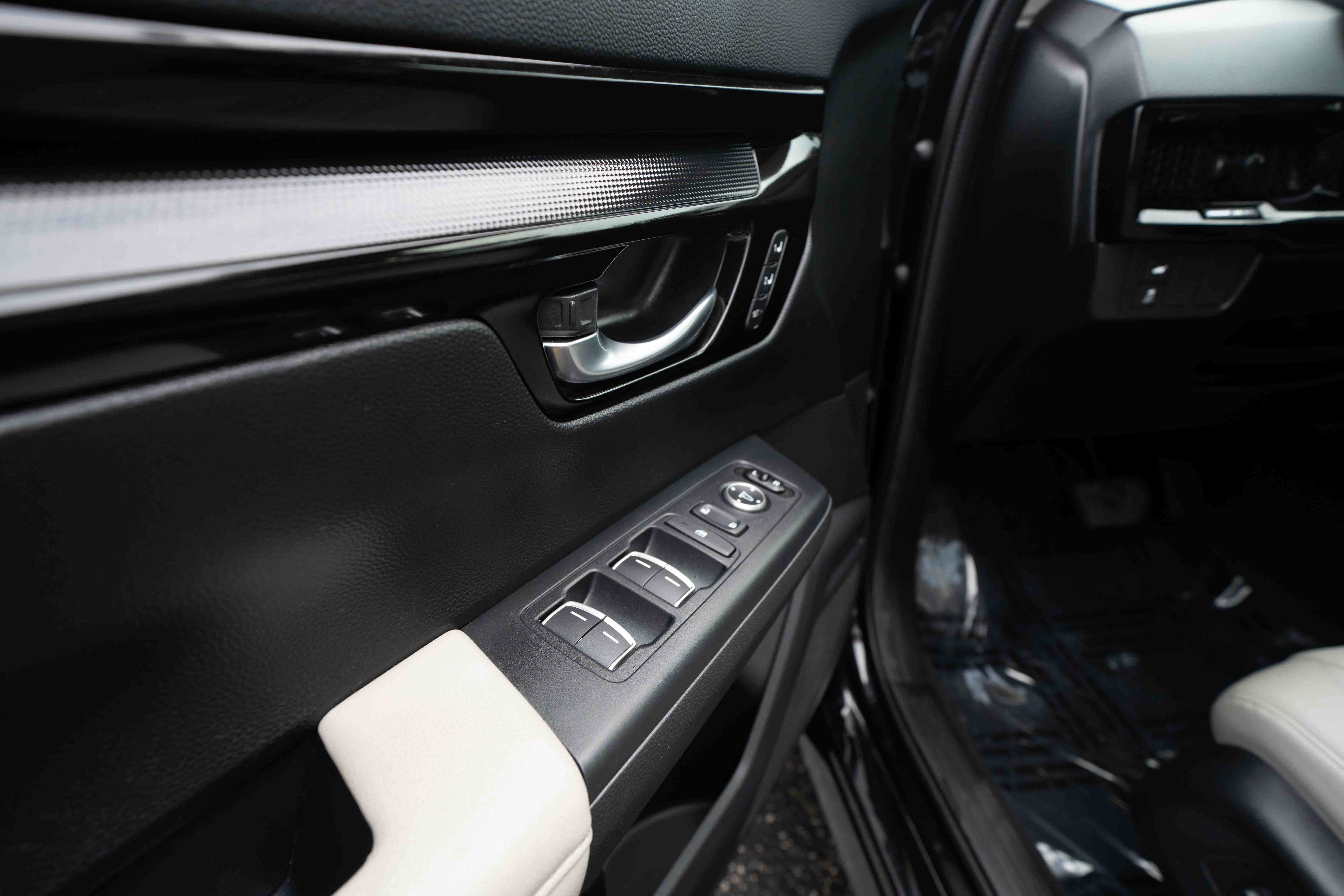 Certified 2025 Honda CR-V EX-L image 7