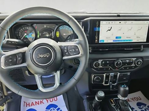 Used 2024 Jeep Wrangler High Altitude AWD/4WD image 14