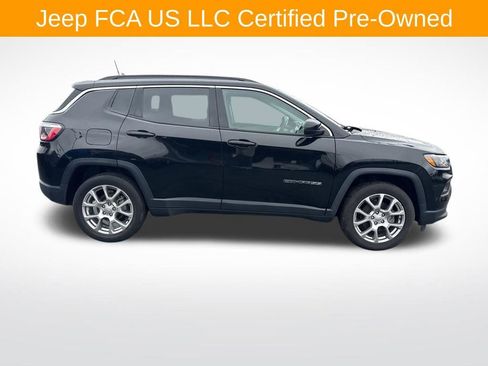 Certified 2022 Jeep Compass Latitude image 2