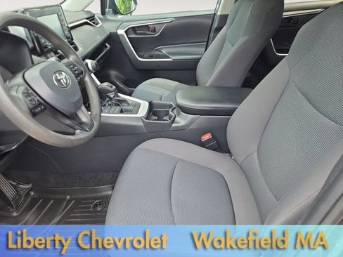 Used 2021 Toyota RAV4 LE w/ Carpet Mat Package (TMS) AWD/4WD image 13