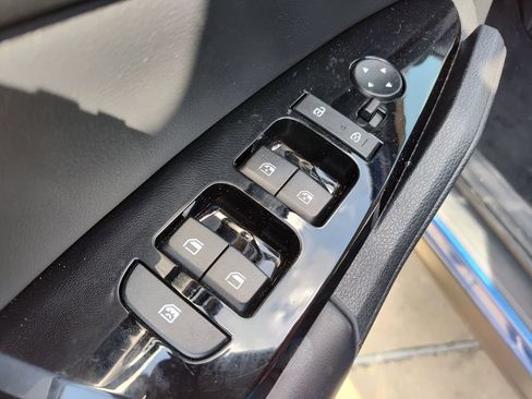 Used 2023 Kia Sportage EX FWD image 19