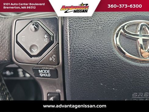 Used 2017 Toyota Tacoma TRD Sport w/ Premium & Technology Package AWD/4WD image 11