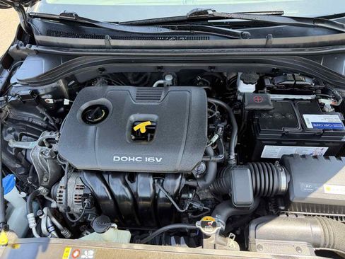 Used 2018 Hyundai Elantra SEL w/ Winter Weather Package FWD image 21