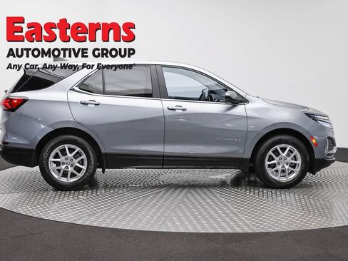 Used 2023 Chevrolet Equinox LT FWD image 4