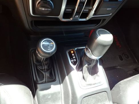 Used 2023 Jeep Wrangler Unlimited Sahara w/ Cold Weather Group AWD/4WD image 23