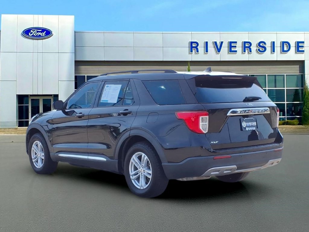 Used 2023 Ford Explorer XLT w/ Equipment Group 202A RWD image 5