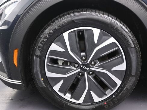 Used 2022 Kia EV6 Light image 11
