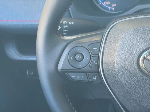 Used 2021 Toyota RAV4 SE w/ Weather & Moonroof Package AWD/4WD image 30