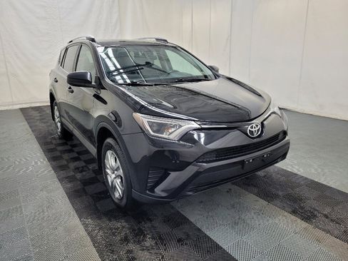 Used 2016 Toyota RAV4 LE AWD/4WD image 13