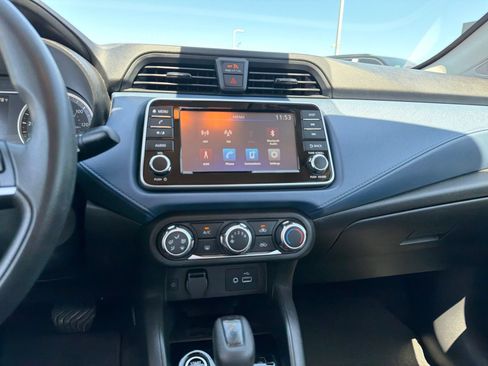 Used 2025 Nissan Versa SV FWD image 21