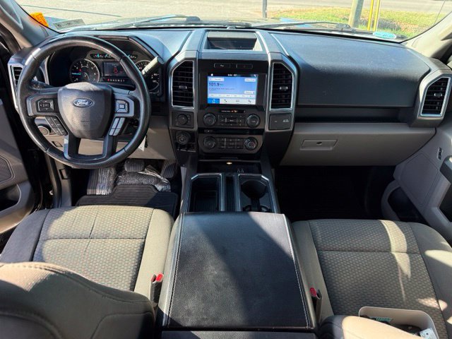 Used 2016 Ford F150 XLT w/ Equipment Group 302A Luxury AWD/4WD image 11