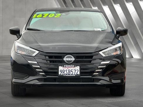 Used 2025 Nissan Versa SV image 9