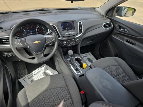 Used 2024 Chevrolet Equinox LT image 9