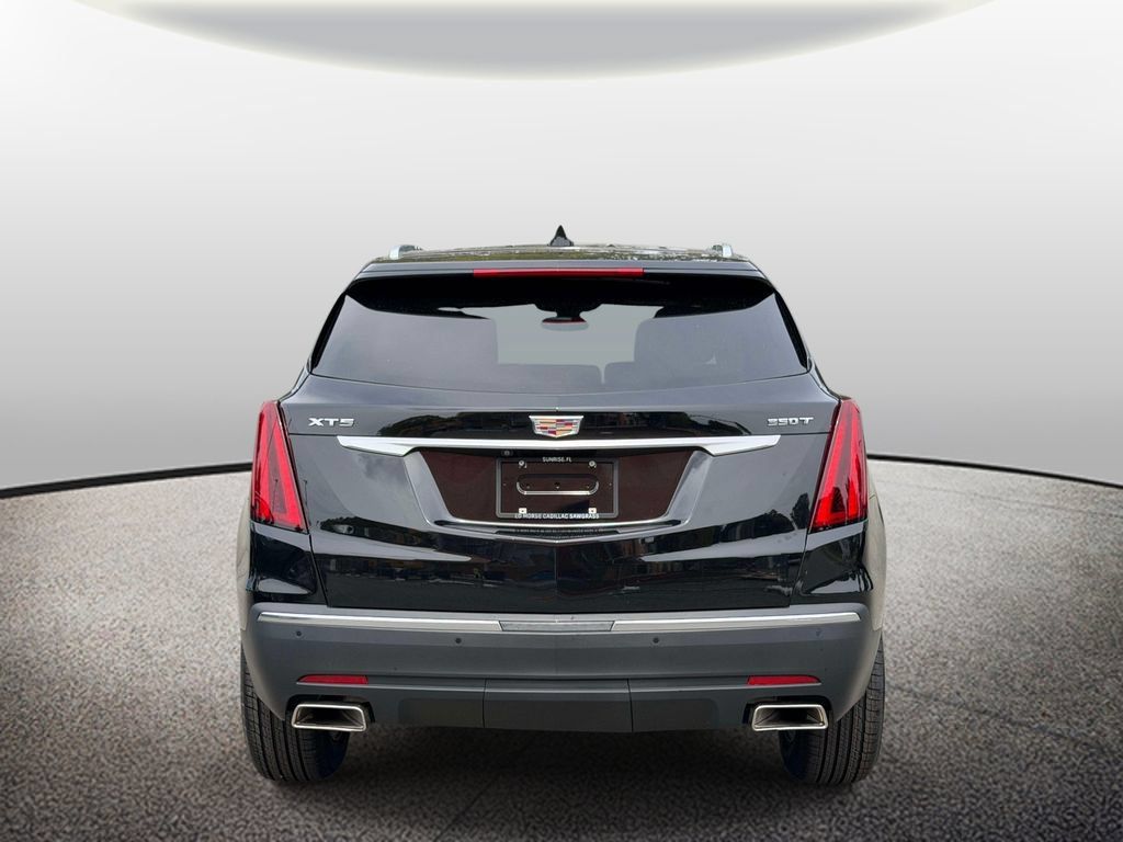 Certified 2024 Cadillac XT5 Luxury FWD image 3