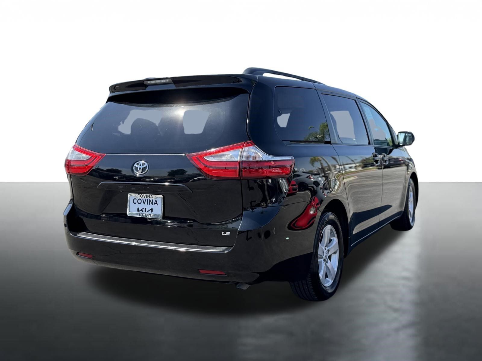 Used 2017 Toyota Sienna LE FWD image 8