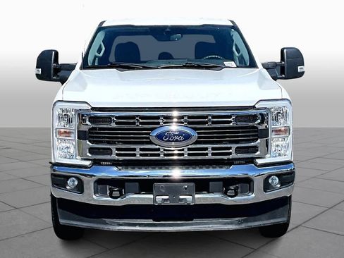 Used 2023 Ford F250 XLT image 3