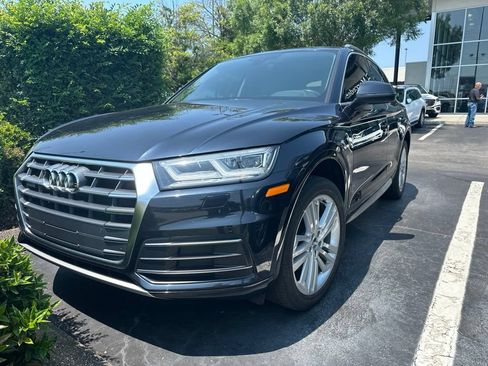 Used 2019 Audi Q5 2.0T Premium Plus w/ Premium Plus Package AWD/4WD image 1