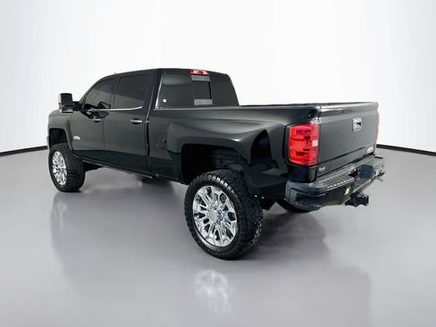 Used 2018 Chevrolet Silverado 2500 High Country w/ Duramax Plus Package AWD/4WD image 5
