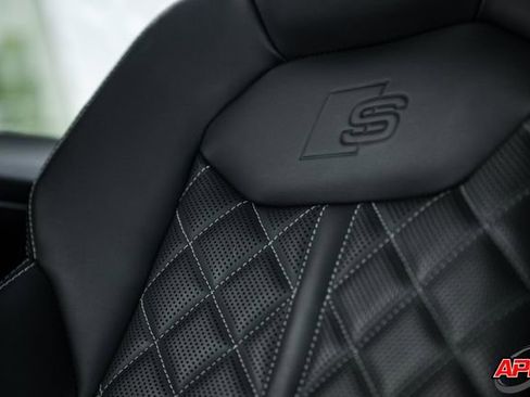 Used 2021 Audi SQ8 Premium Plus w/ SQ8 Black Optic Package image 29