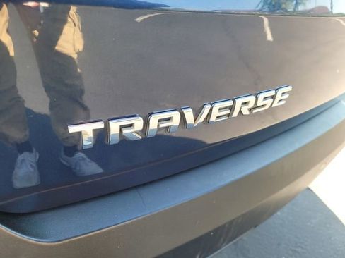 Used 2023 Chevrolet Traverse LT FWD image 27