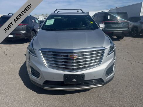 Used 2017 Cadillac XT5 Platinum image 2
