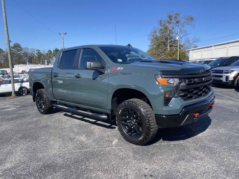 Used 2025 Chevrolet Silverado 1500 Custom Trail Boss AWD/4WD image 3