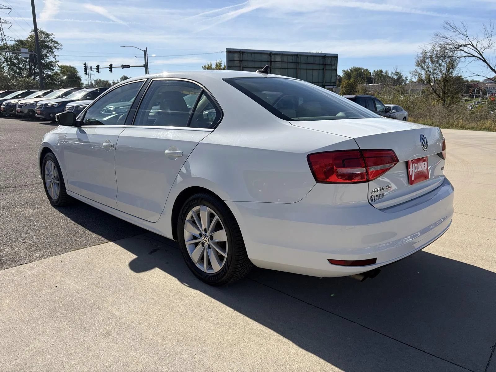 Used 2015 Volkswagen Jetta SE FWD image 6