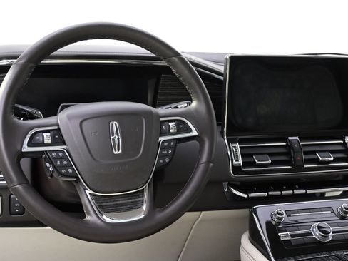 Used 2022 Lincoln Navigator Black Label AWD/4WD image 12