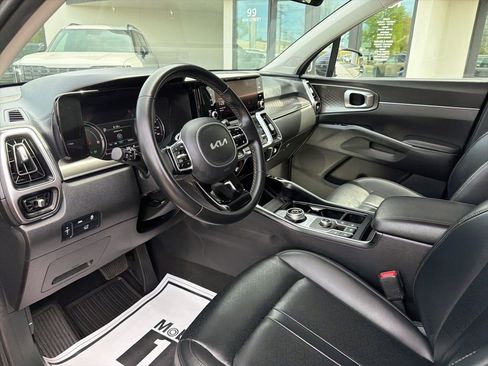 Used 2023 Kia Sorento EX AWD/4WD image 30