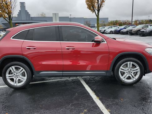 Used 2021 Mercedes-Benz GLA 250 4MATIC w/ Premium Package image 12