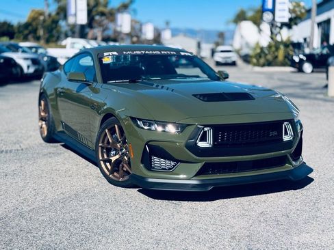 Used 2025 Ford Mustang GT Premium w/ GT Performance Package image 3