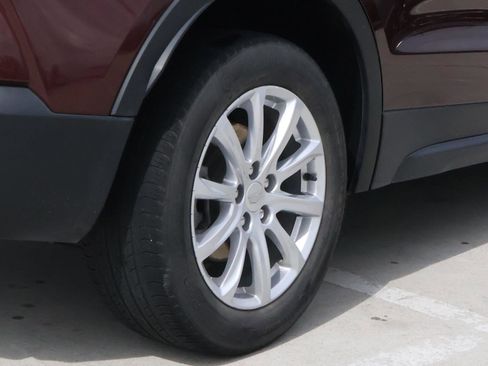 Used 2022 Cadillac XT4 Luxury FWD image 12