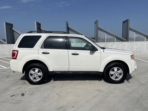 Used 2009 Ford Escape XLT AWD/4WD image 7