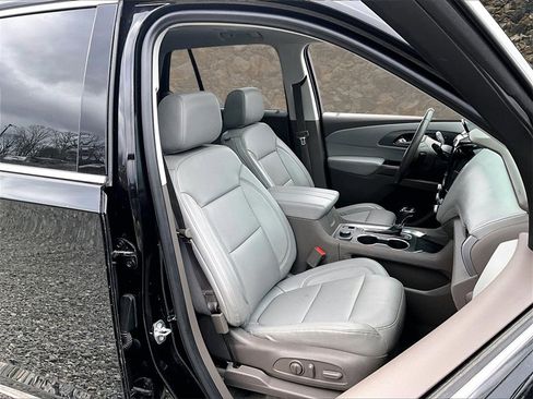 Used 2018 Chevrolet Traverse Premier image 7